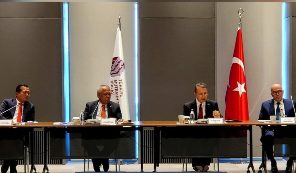 Menteri Basuki Buka Peluang Investasi Infrastruktur di Indonesia