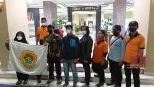 UNS Berangkatkan Satgas Bencana Semeru, ini Misi yang Dibawa