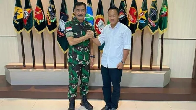 Daud Yordan, Juara Tinju Dunia Sambangi Komandan Bintang Dua TNI, Ada Apa ?