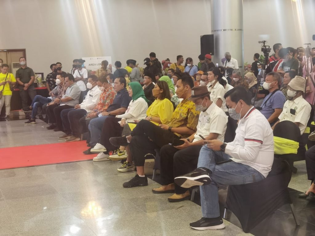 Ketum Forum QHSE BUMN Konstruksi Dukung Kontes Aglaonema Nusantara#1