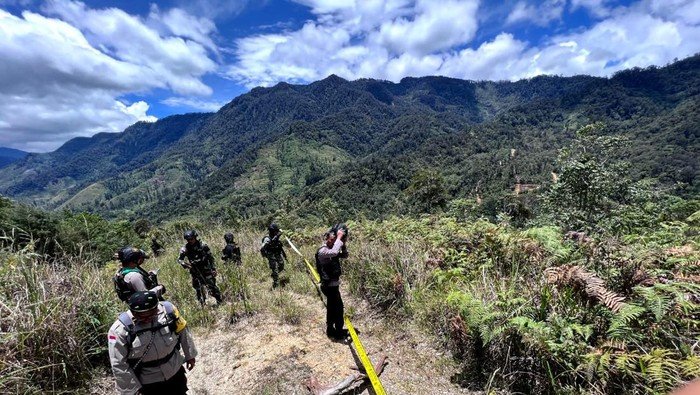Evakuasi Jasad Pratu Arifin, Tim Gabungan Temukan Tiga prajurit. Kapendam : Empat Prajurit Gugur di RSUD Mimika
