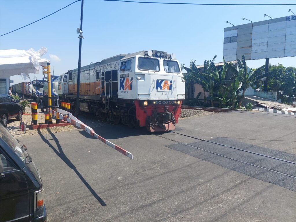 Maut Masih Mengintai di Perlintasan Sebidang