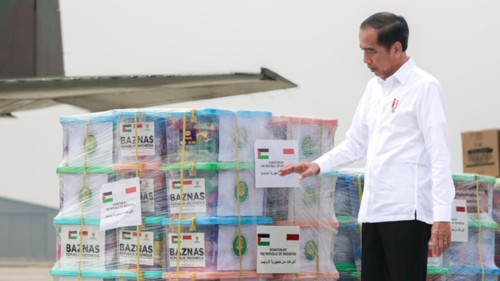 Diterbangkan dari Halim, Presiden Jokowi Lepas Pengiriman Bantuan untuk Palestina