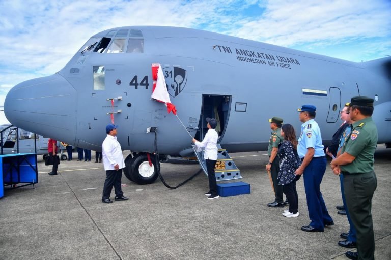 TNI AU Kian Kian Kuat Usai Terima Pesawat C-130J-30 Super Hercules