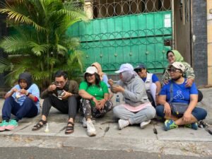 Sapa Tetangga, Bacaleg Diah Warih Ajak Makan Setup Makaroni di Pinggir Jalan