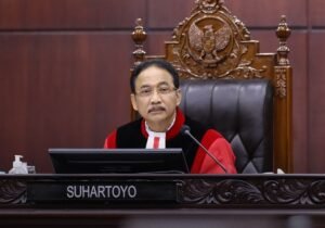 Ketua MK: Jangan Ada yang Coba-coba Pengaruhi Putusan Hakim