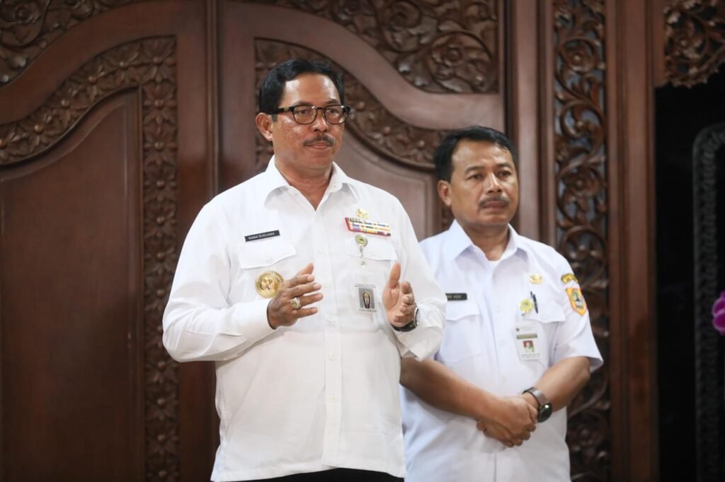 Kota Semarang Tertinggi, Kabupaten Banjarnegara Terendah