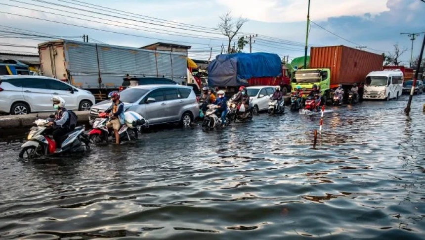 Banjir Rob Ancam Pesisir Utara dan Selatan Jateng