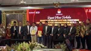 KPU Tetapkan Ahmad Luthfi-Taj Yasin Pemenang Pilgub Jateng