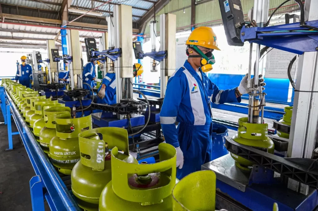 Bahlil Ajak Investor Bangun Pabrik Elpiji di RI