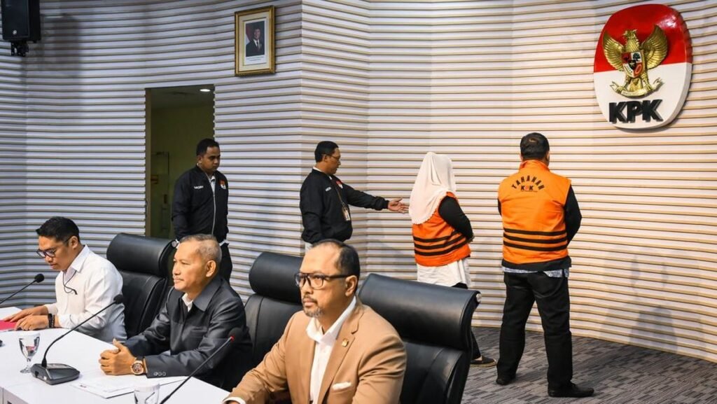 KPK Tahan Wali Kota Semarang Hevearita Gunaryanti dan Suami