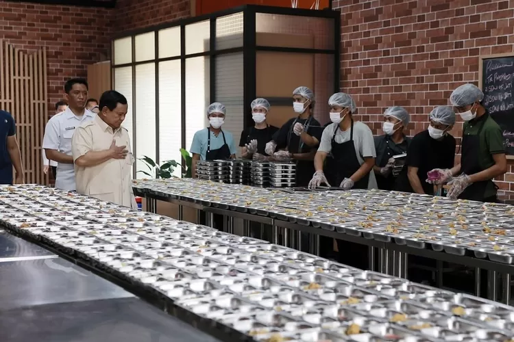 Prabowo Pastikan MBG Jangkau Seluruh Siswa