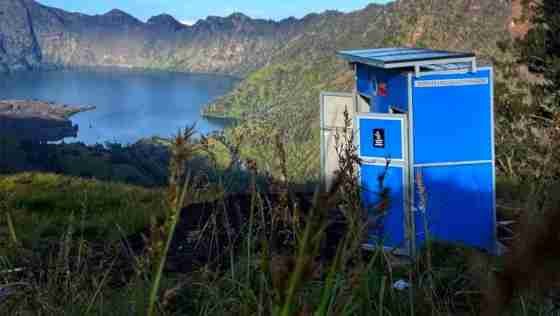 TNGR-Arei Outdoor Bangun Toilet di Atas Awan