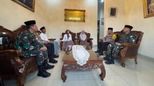 Kapolri-Panglima Temui Keluarga Polisi Korban Tembak