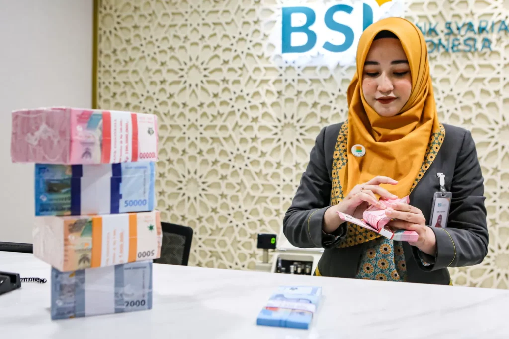 Bank Lakukan Penyesuaian Operasional, Ini Jadwalnya