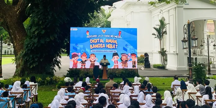 PP Sistem Elektronik Lindungi Anak dari Bahaya Digital