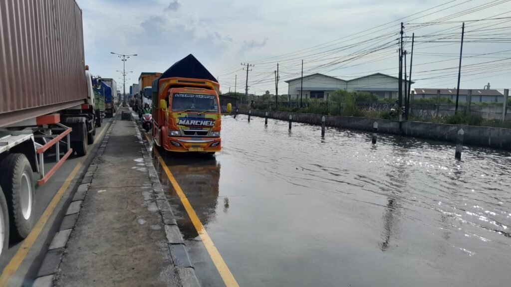 Banjir Rob Ancam Pemudik