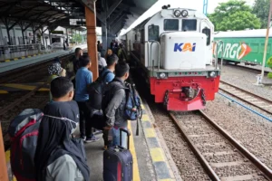 Daop 4 Semarang Operasikan KA Ekonomi Tambahan