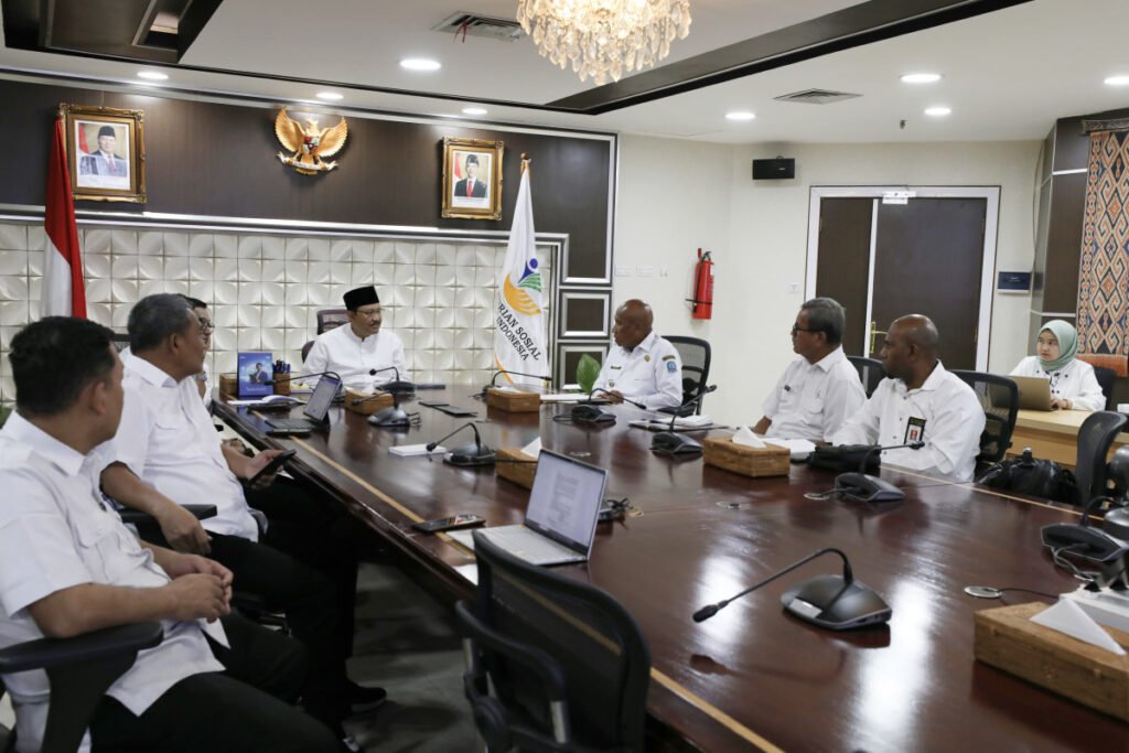 Juli, Sekolah Rakyat Dimulai