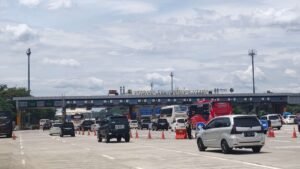 Buka Tutup Contraflow di KM 55- 65 Tol Japek Diterapkan