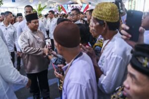 Ribuan Orang Hadiri Open House Istana