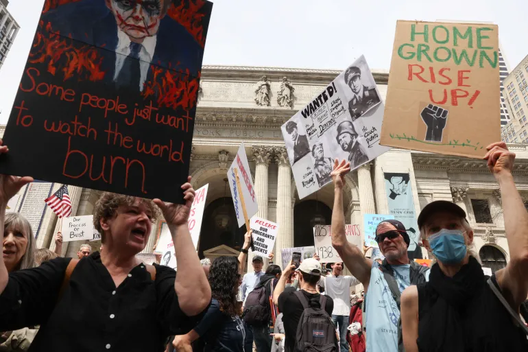 Ribuan Warga AS Kembali Turun ke Jalan