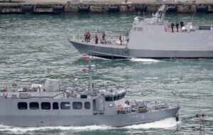 Tiongkok Mulai Tembakkan Roket di Area Taiwan