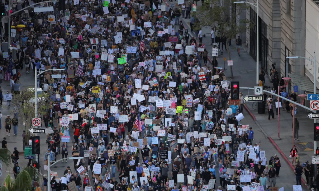 Tiongkok dan Kanada Membalas, Uni Eropa Buka Peluang Negosiasi