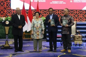 Polemik Ijazah Palsu, Megawati Bilang Begini