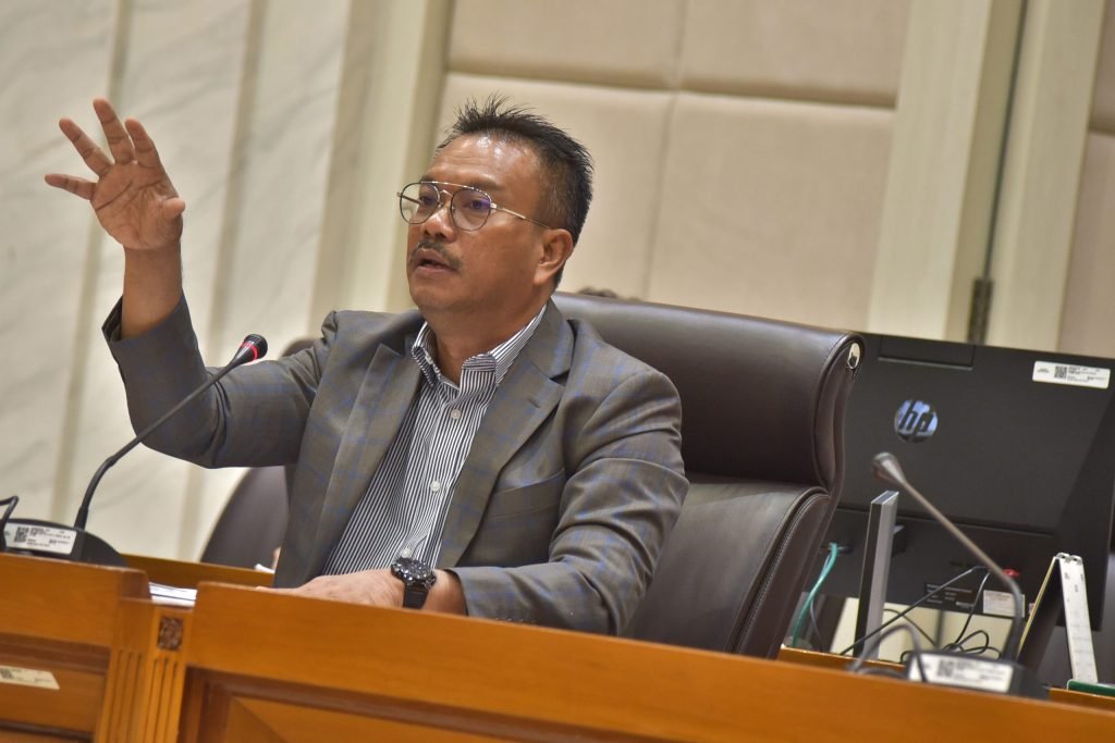 Legislator Usulkan AHS untuk Selesaikan Konflik Guru Besar FK-Kemenkes