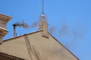 Hari Kedua, Paus Baru Belum Terpilih