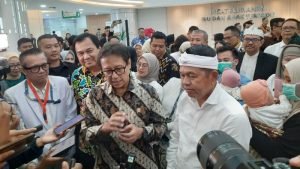 Meski Kasus Covid-19 Terkendali, Menkes Imbau Masyarakat Tetap Waspada