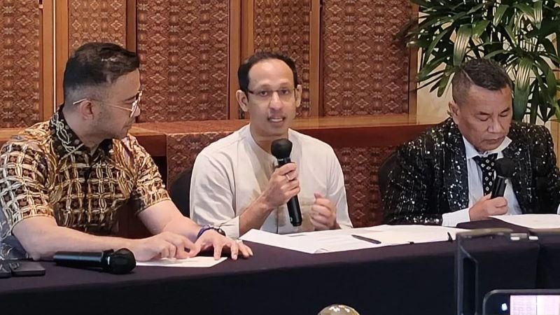 Nadiem Bantah Program Chromebook Mandek