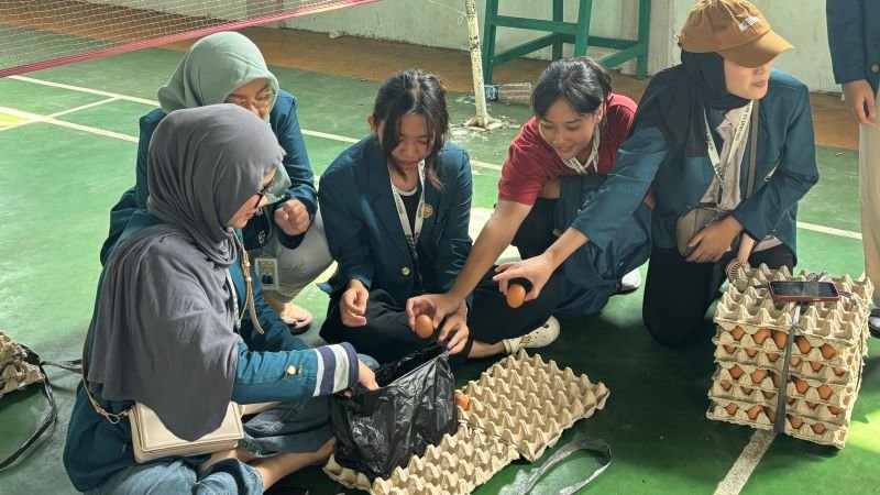Cegah Stunting, Undip Bantu 15.000 Telur ke Warga Sukorejo