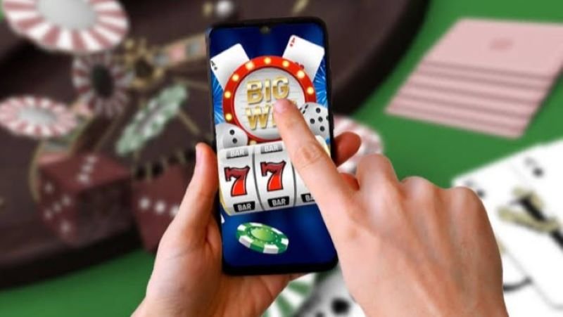Ratusan Ribu Penerima Bansos Ternyata Aktif Main Judi Online