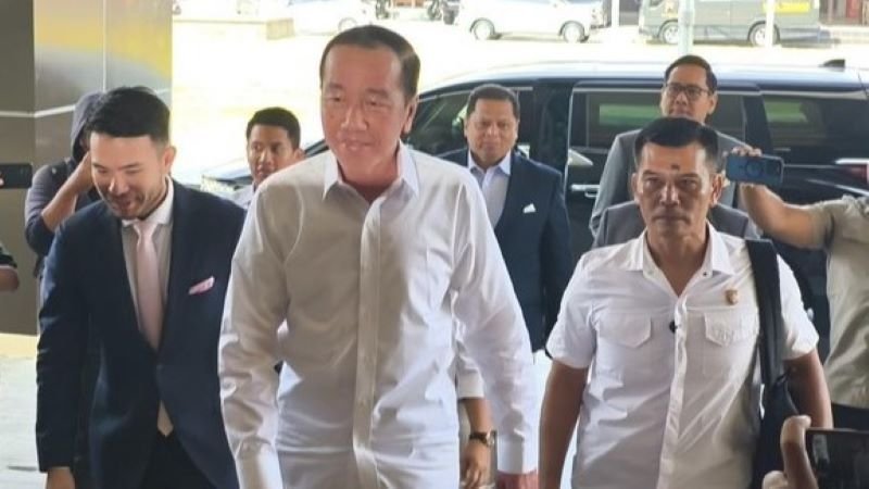 Polisi Sita Ijazah Asli Jokowi, Kuasa Hukum: Untuk Buktikan Tak Ada Pemalsuan