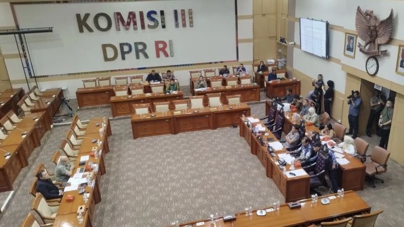 Komisi III Minta Pandangan Ahli soal Pemisahan Pemilu