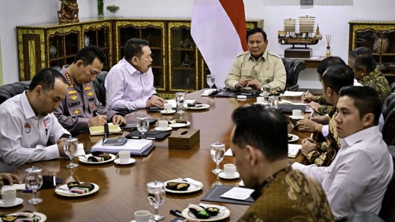 Prabowo Kumpulkan Kapolri dan Jaksa Agung di Istana, Bahas Kecurangan Mutu Beras