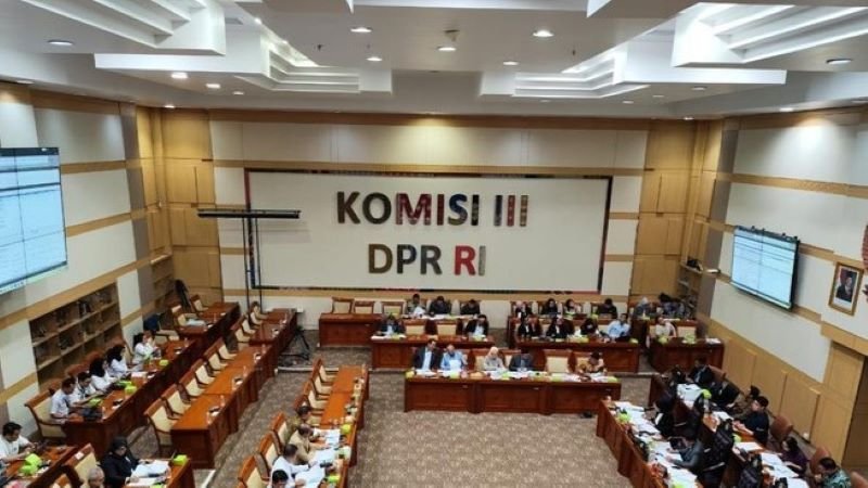 DPR dan Pemerintah Sepakat Hapus Larangan Live Persidangan