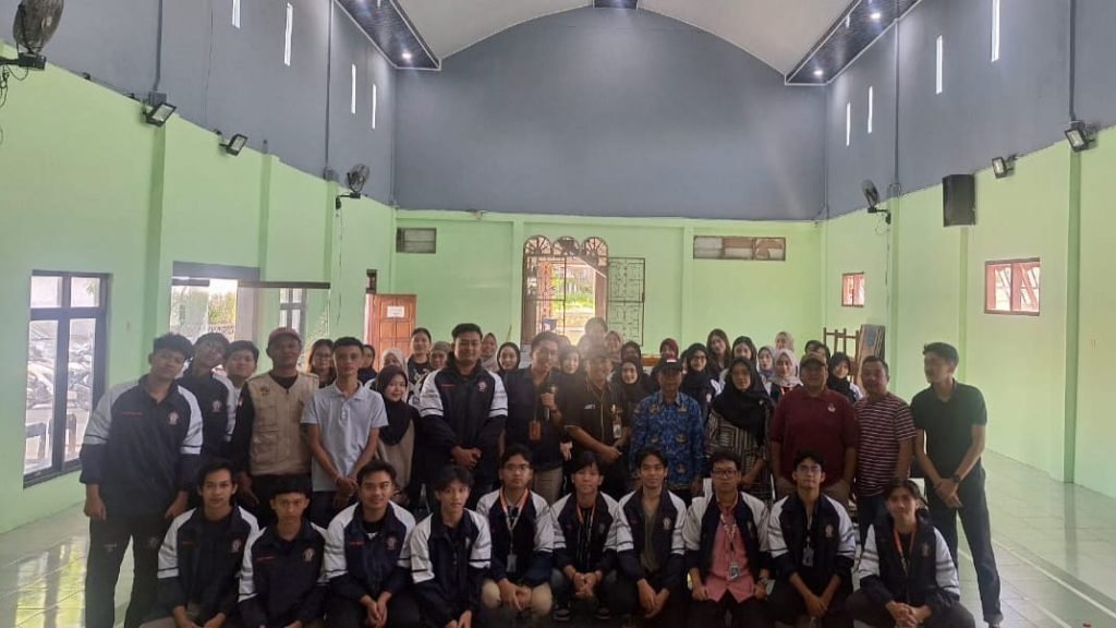 KKNT Tim 40 Undip Dukung Penguatan SDM Obyek Wisata Gambasan