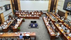 DPR dan DPD Bahas RUU Haji, Target Rampung Akhir Agustus