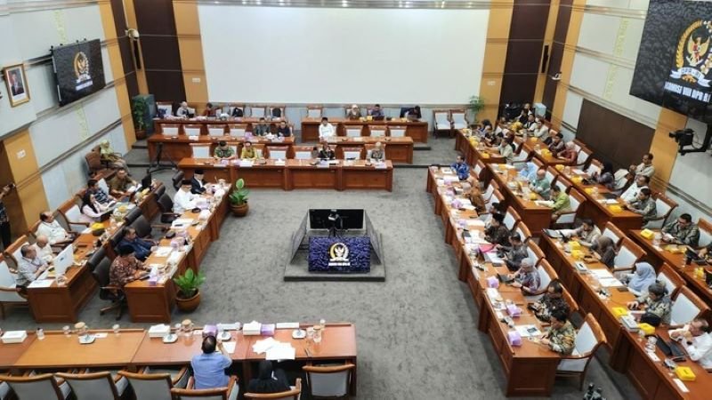 DPR dan DPD Bahas RUU Haji, Target Rampung Akhir Agustus