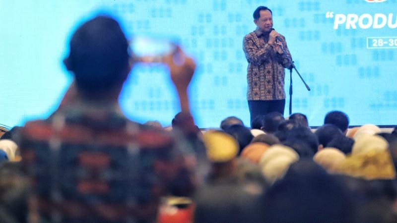 Mendagri Minta Presiden Prabowo Bimbing Kepala Daerah Minim Pengalaman