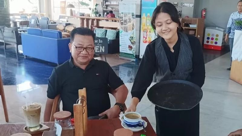 Kopi Jadi Jalan, Tunarungu Kendal Kini Punya Kafe Sendiri