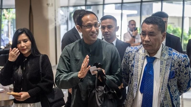 Hotman Paris: Nadiem Tak Kantongi Uang dalam Proyek Chromebook
