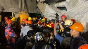 Tragedi Pesantren Sidoarjo: 38 Santri Masih Terjebak di Balik Reruntuhan