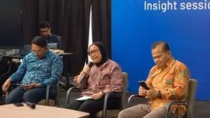 Wakil Kepala BGN Menangis, Minta Maaf Atas Ribuan Kasus Keracunan Program MBG