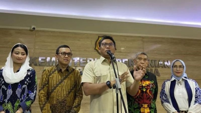 Wamen Ramai-Ramai Duduki Kursi Wakil Ketua Umum HKTI