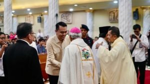 Jaga Indonesia Lewat Kerukunan, Stafsus Menag Hadiri Tahbisan Imam di Depok