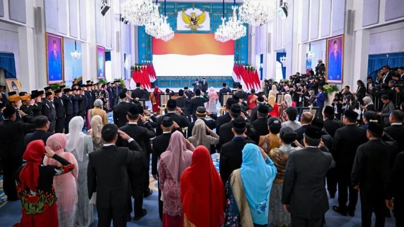 Prabowo Tetapkan 10 Tokoh Jadi Pahlawan Nasional, Ada Soeharto dan Gus Dur